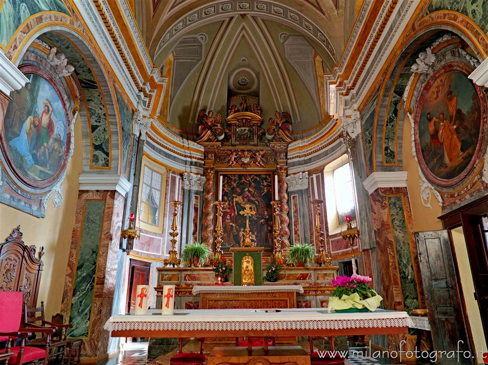 Sagliano Micca (Biella) - Presbiterio della Chiesa Parrocchiale dei SS. Giacomo e Stefano